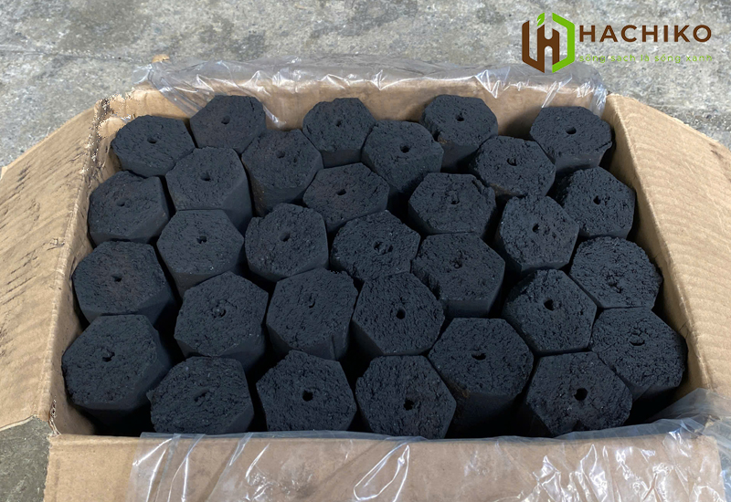 Than không khói ngày càng được nhiều nhà hàng mua và sử dụng